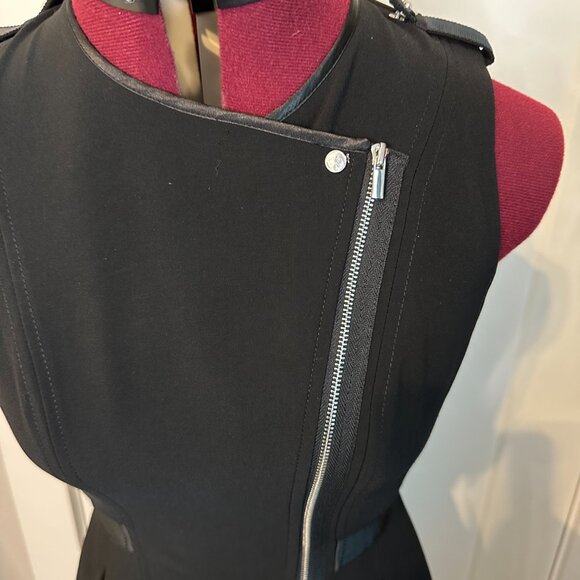 White House/Black Market Black Sleeveless Zippered Dress - Picture 4 of 10